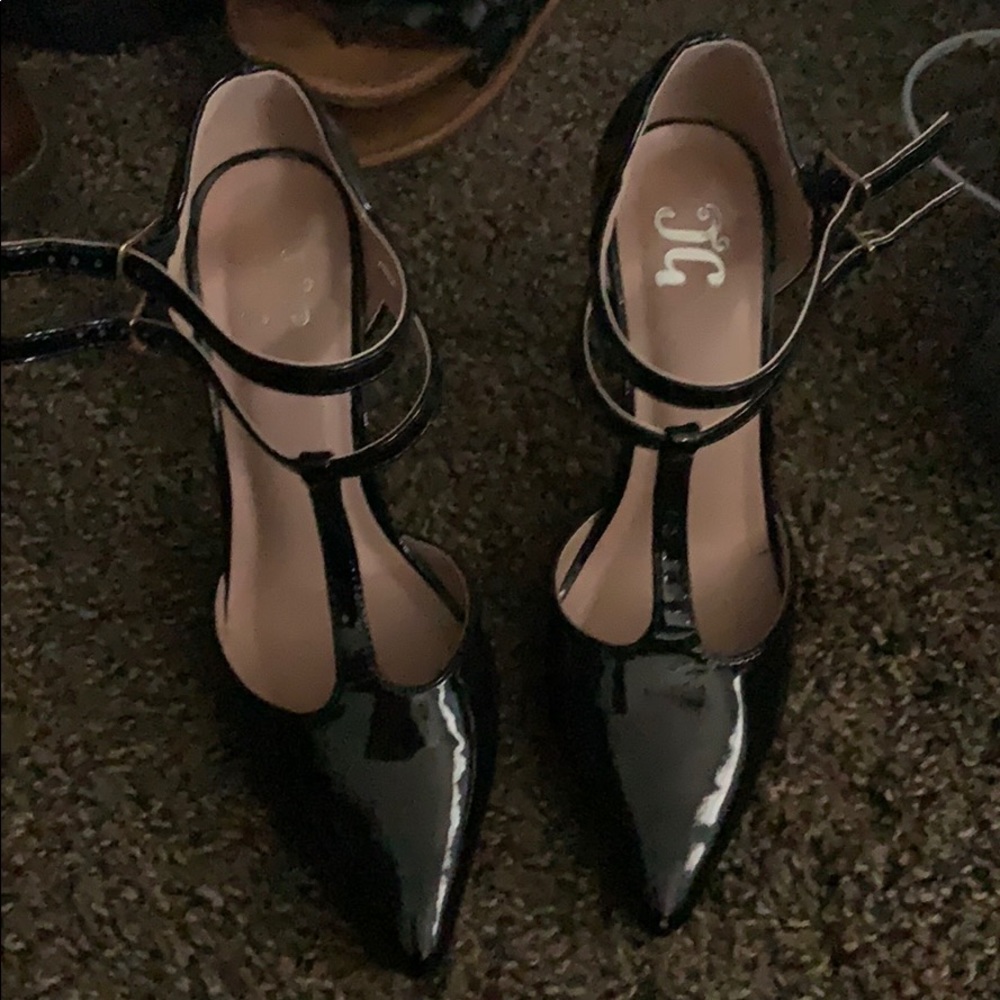 All black 4” heels